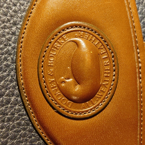 Dooney & Bourke All Weather Leather Vintage Carrier Bag - B702 - Picture 13 of 16